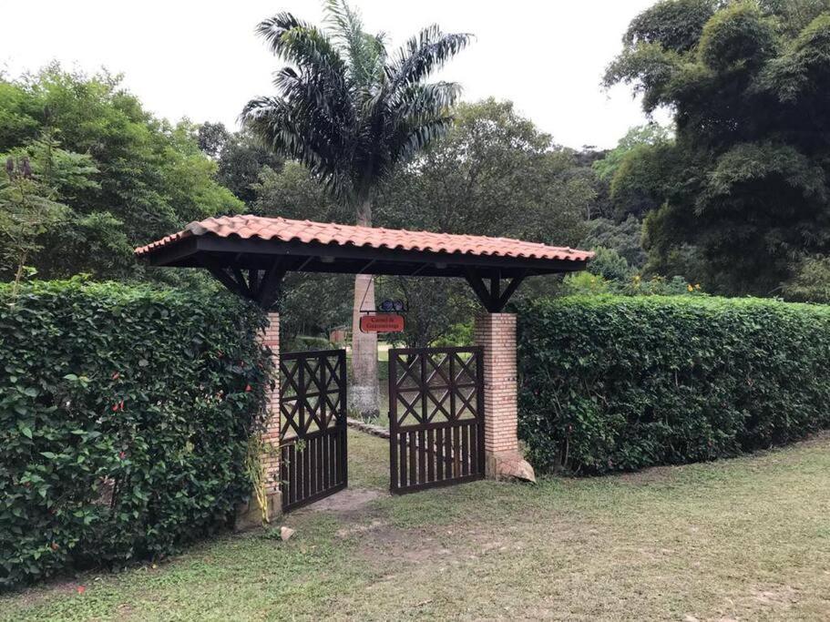 Chale Carolina Bela Villa กวารามีรันกา ภายนอก รูปภาพ